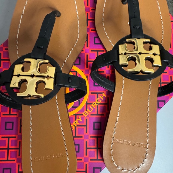 Tory Butch Mini Miller Thong Sandal Black Signature Logo size 5.5 - Picture 13 of 14